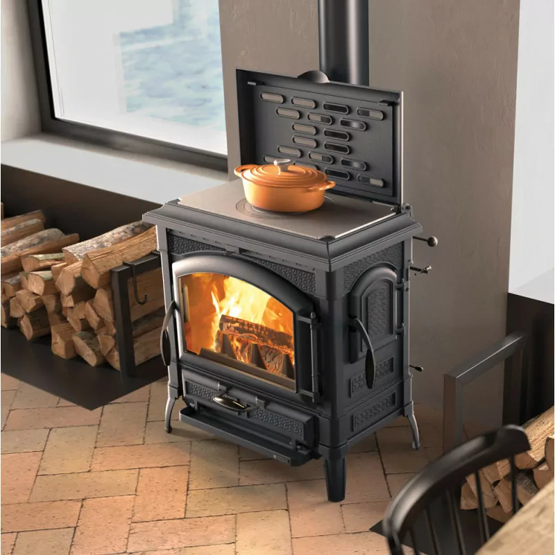 Poêle à bois avec chauffe plat Isotta con cerchi.16 - 11,9 Kw